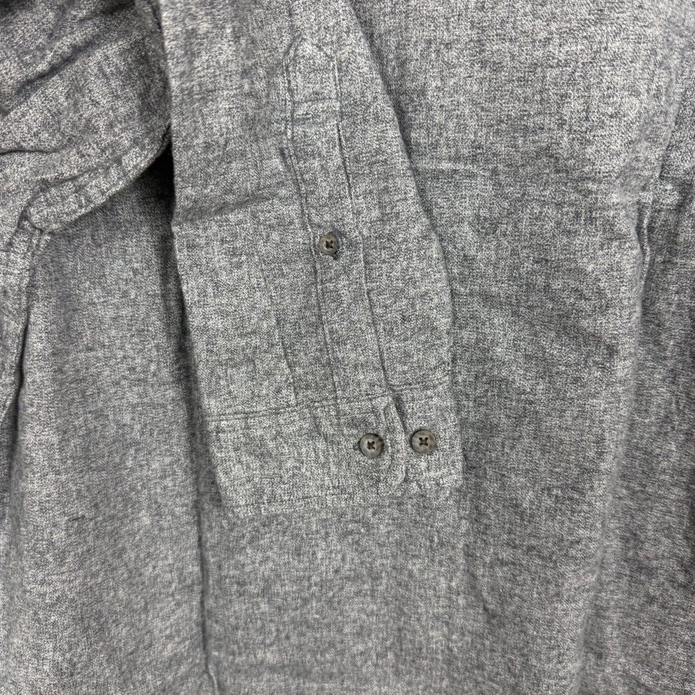 Goodfellow & Co Heather Gray Mid-Weight Flannel Long Sleeve Button-Up Shirt (L) - Picture 6 of 6